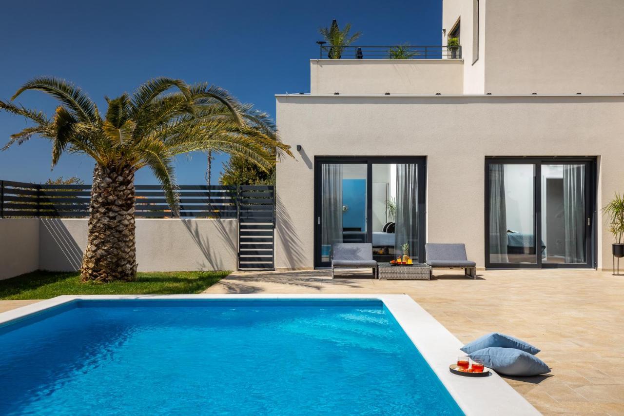 Belvedere Holidays Villas Новиград Екстериор снимка