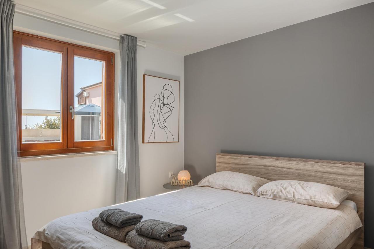Belvedere Holidays Villas Новиград Екстериор снимка
