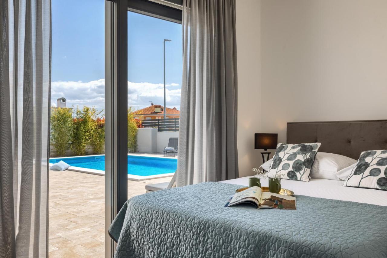 Belvedere Holidays Villas Новиград Екстериор снимка
