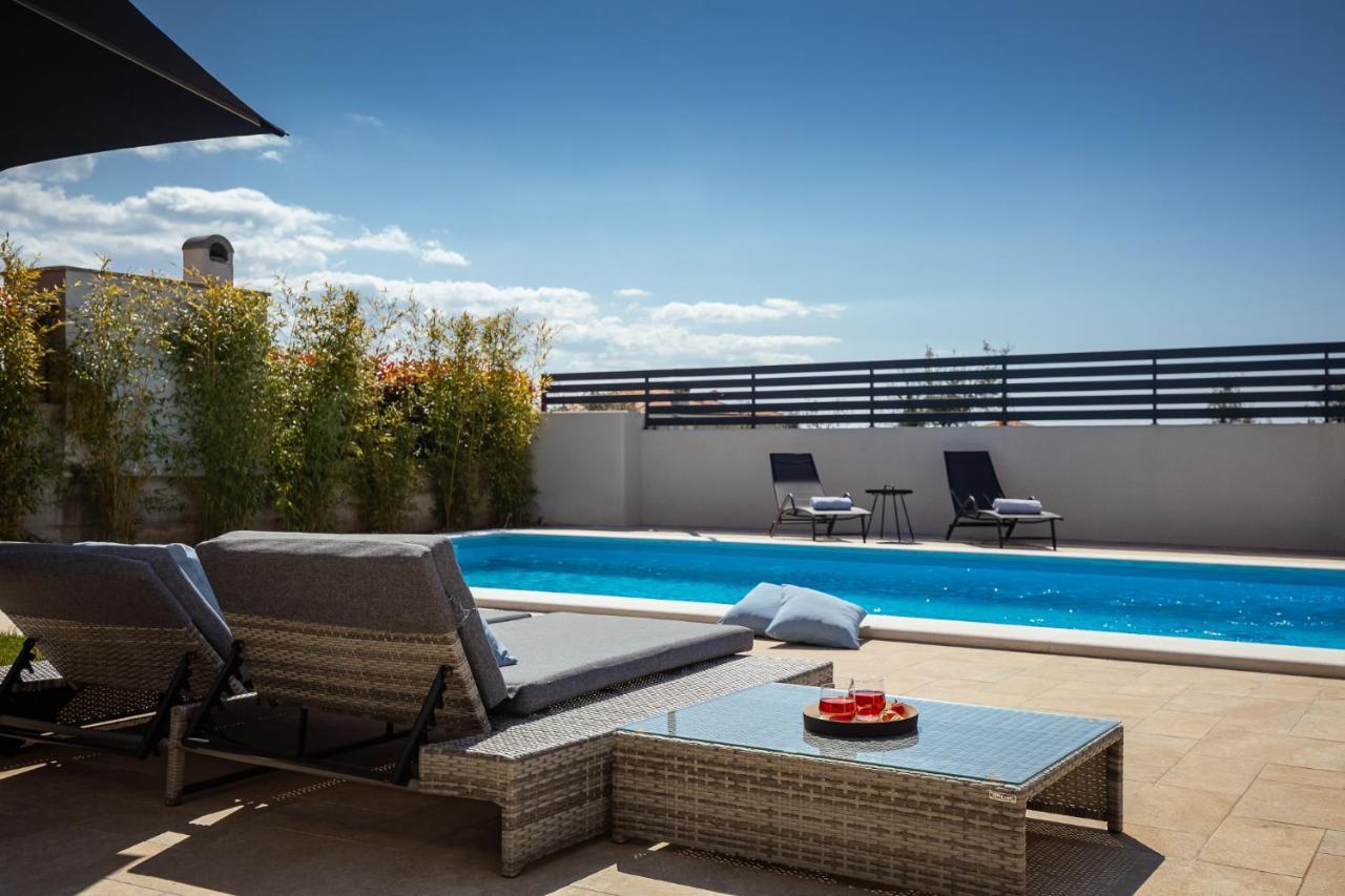 Belvedere Holidays Villas Новиград Екстериор снимка