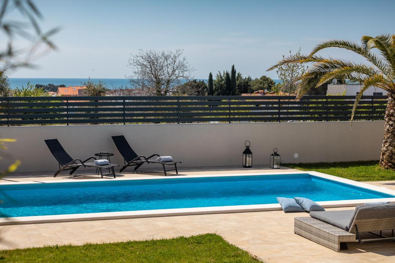 Belvedere Holidays Villas Новиград Екстериор снимка