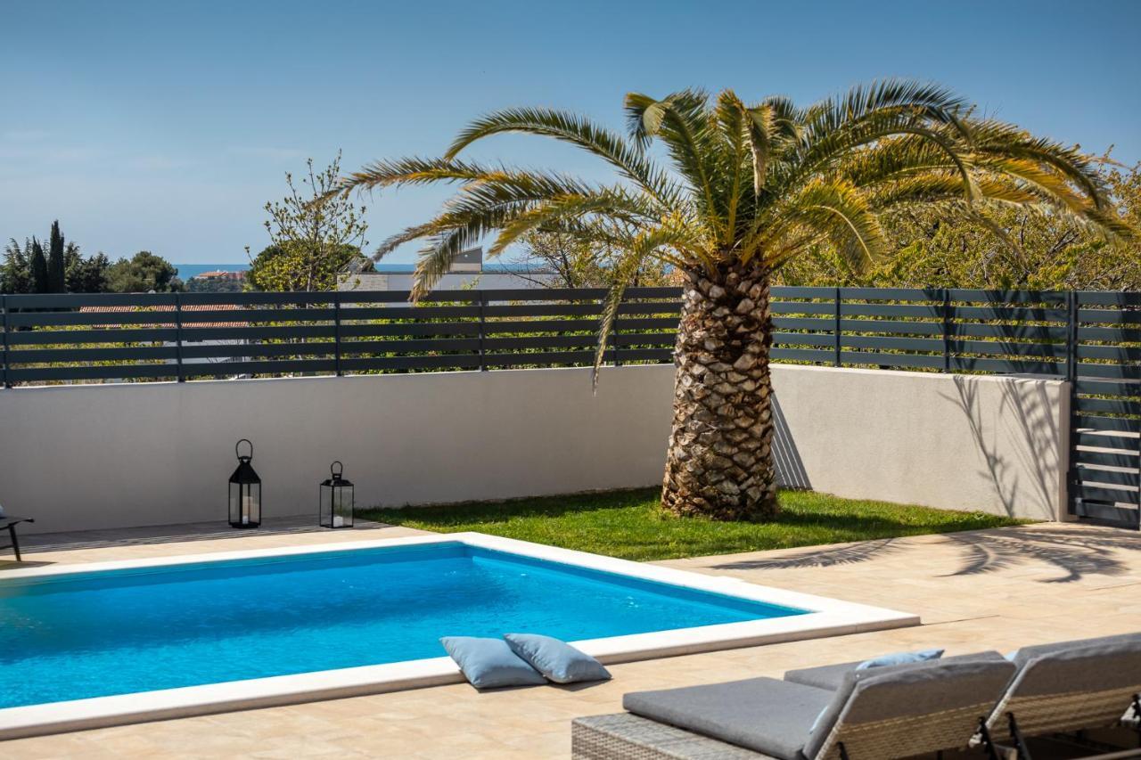 Belvedere Holidays Villas Новиград Екстериор снимка